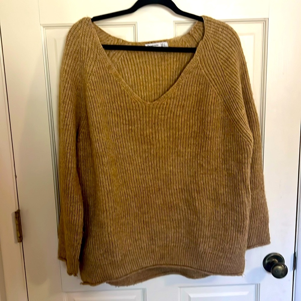 V neck sweater